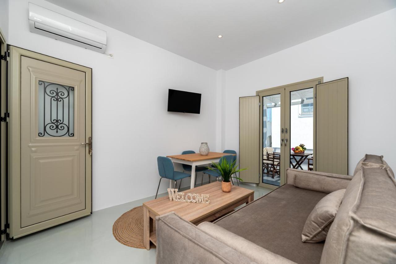 Aerenia Luxury suites Karterados  Extérieur photo