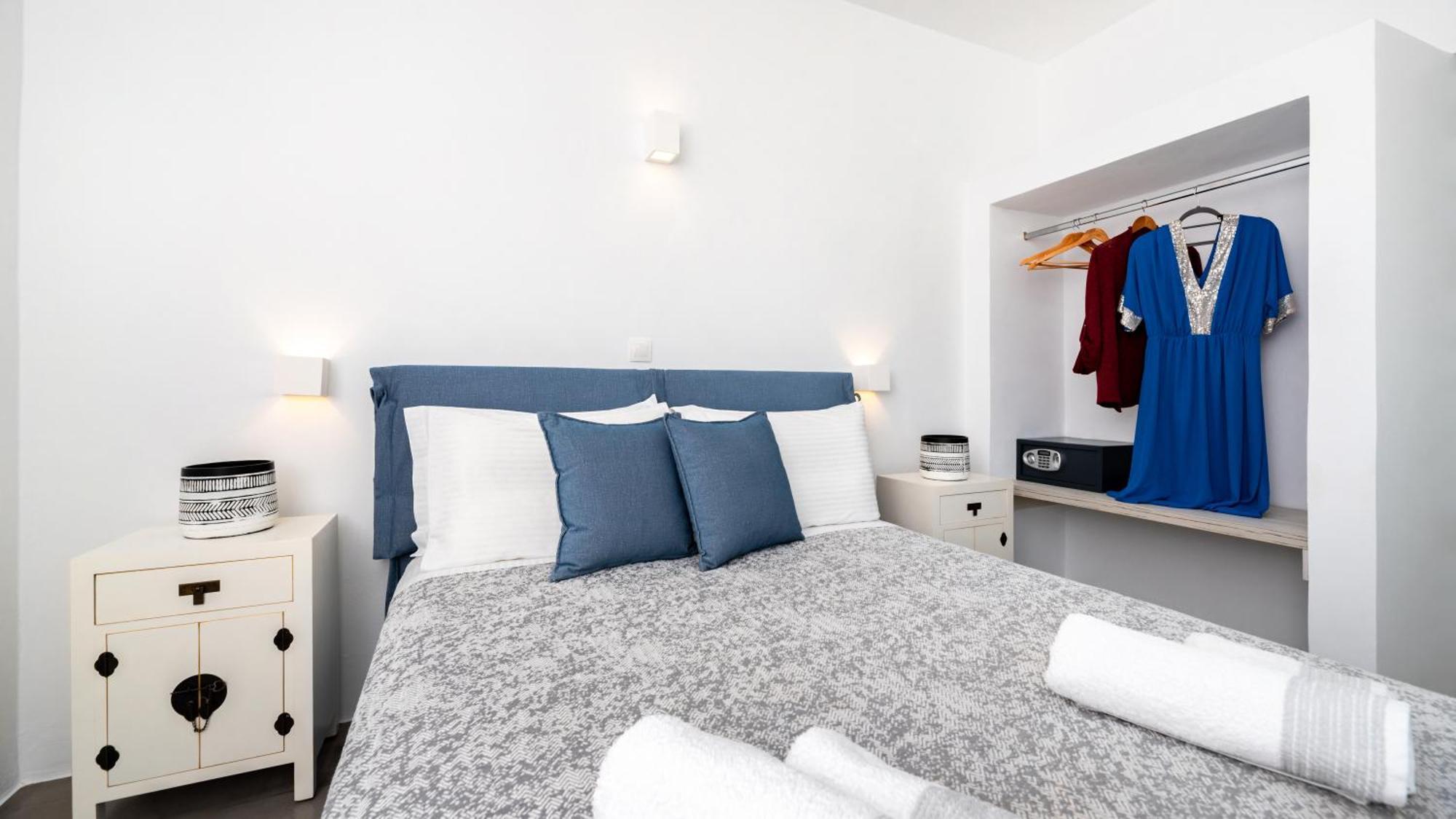 Aerenia Luxury suites Karterados  Chambre photo