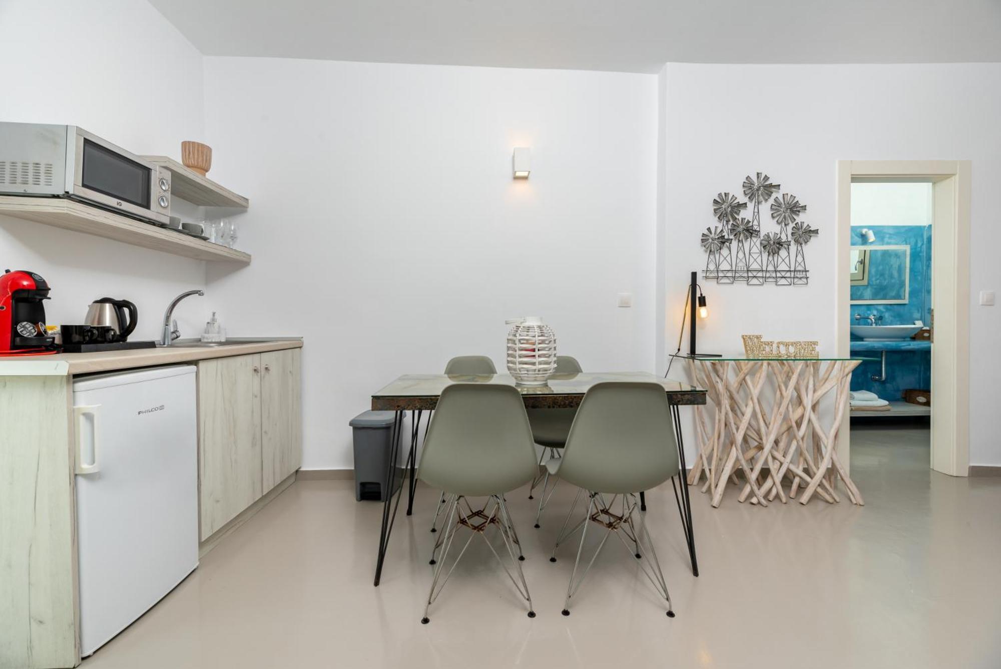 Aerenia Luxury suites Karterados  Extérieur photo