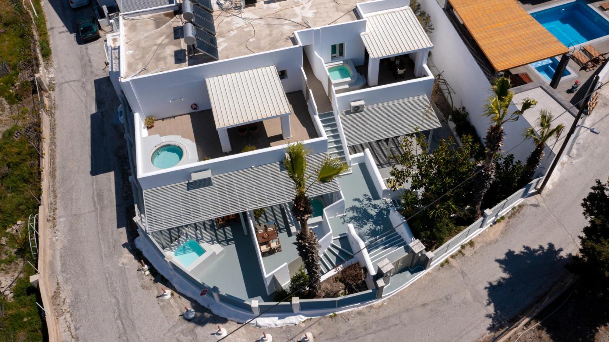 Aerenia Luxury suites Karterados  Extérieur photo