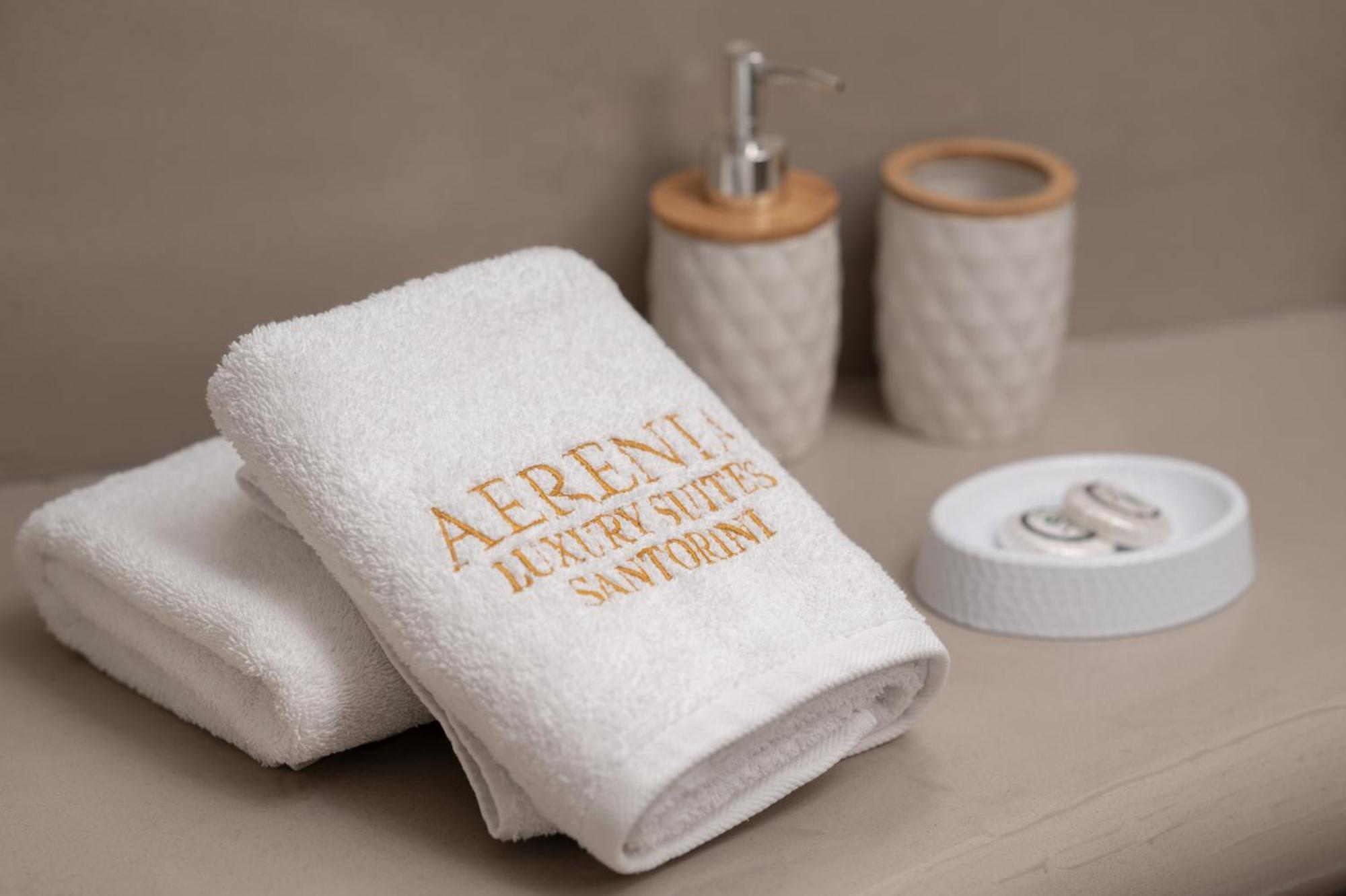 Aerenia Luxury suites Karterados  Extérieur photo